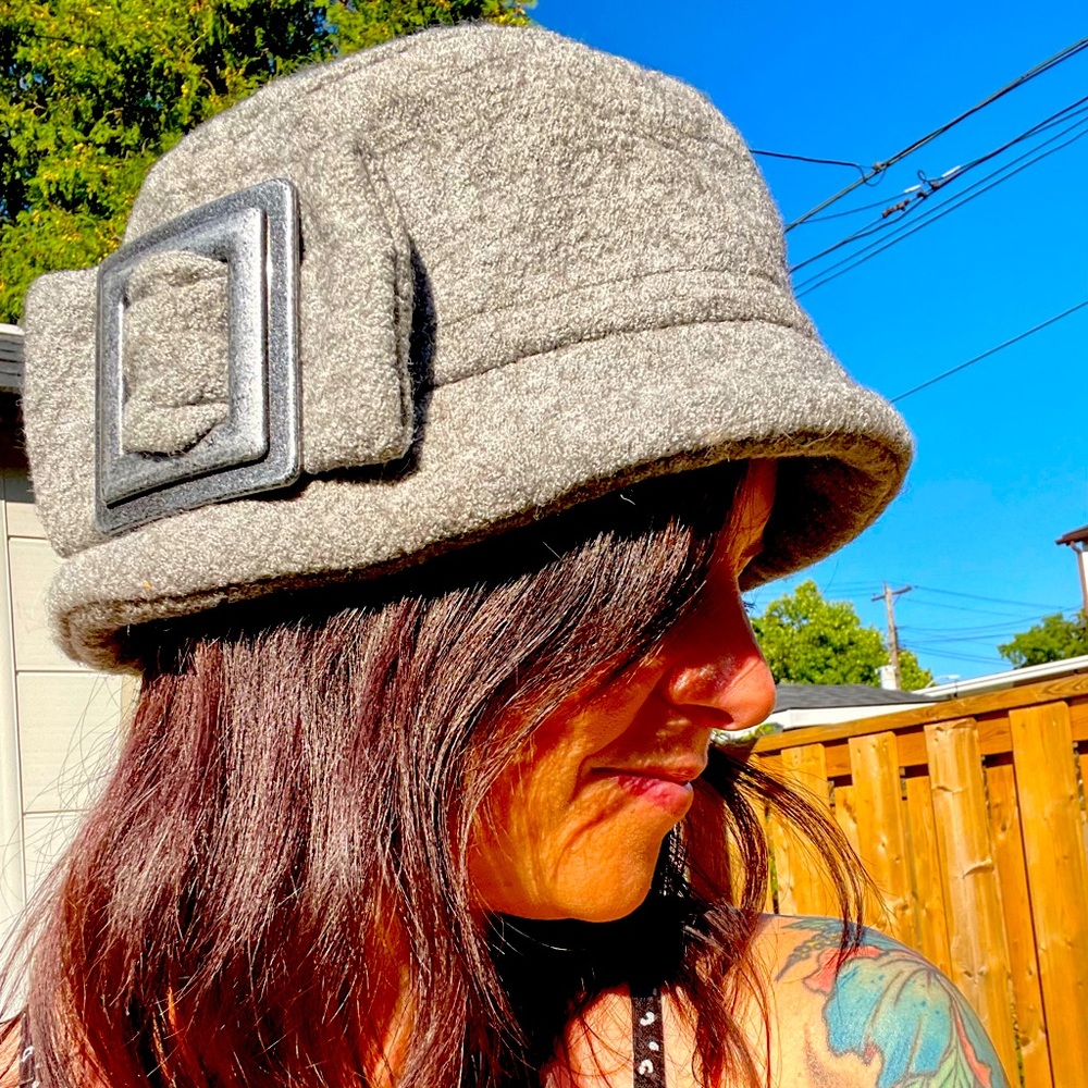 NWT Wool Hat w\buckle
